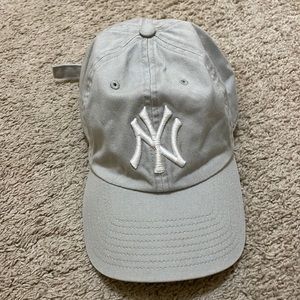 Gray Yankees Hat ‘47